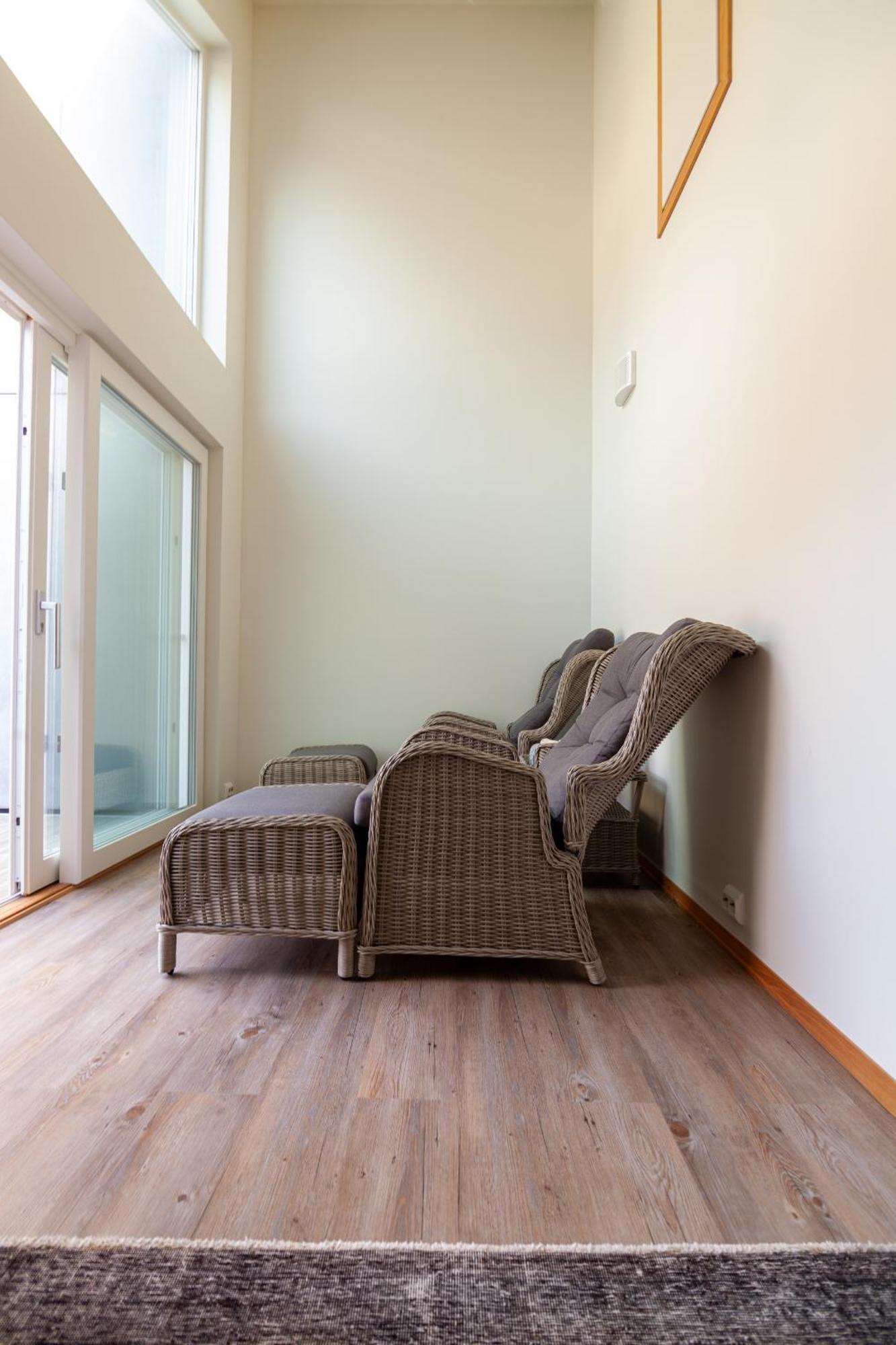 Gjermesoy Luxury Apartment Ballstad Buitenkant foto