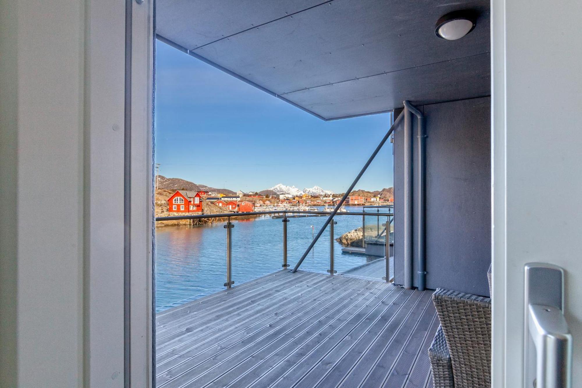Gjermesoy Luxury Apartment Ballstad Buitenkant foto